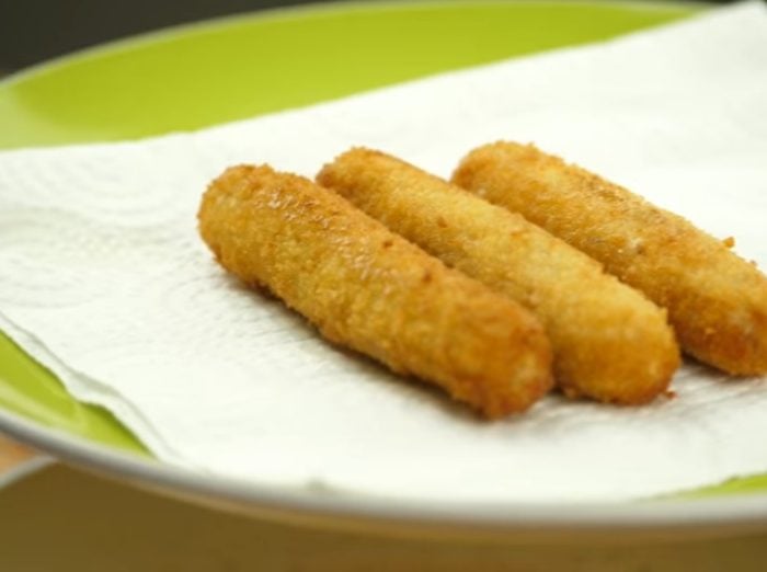 Keto Air Fryer Buffalo Chicken Cheese Sticks