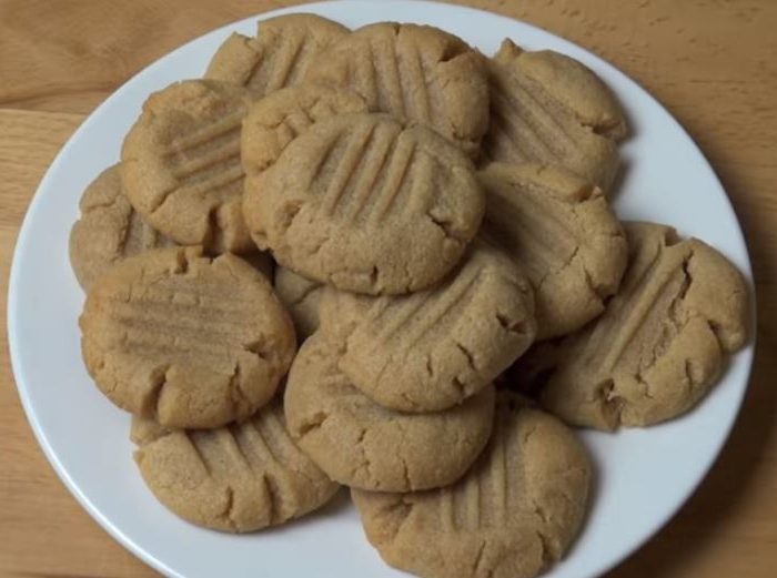 Keto Air Fryer Pan Peanut Butter Cookies