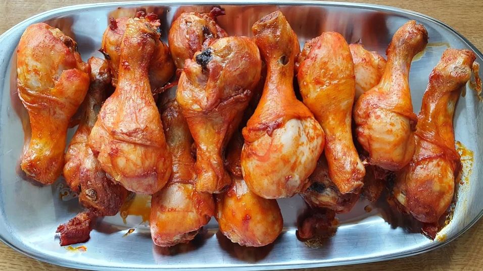 In the mood for BBQ chicken drumsticks but not willing to get the grill out? Enjoy this fantastic air fryer BBQ chicken drumsticks recipe all year-round!