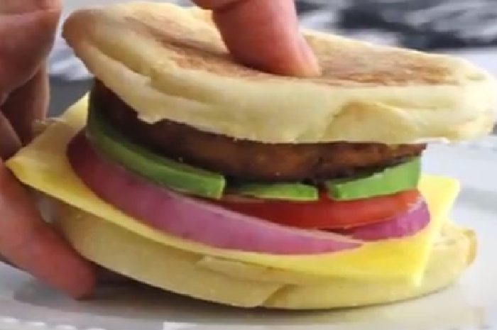 If you want a quick and simple vegan breakfast recipe, you are in for a real treat with this awesome vegan air fried breakfast sandwich!