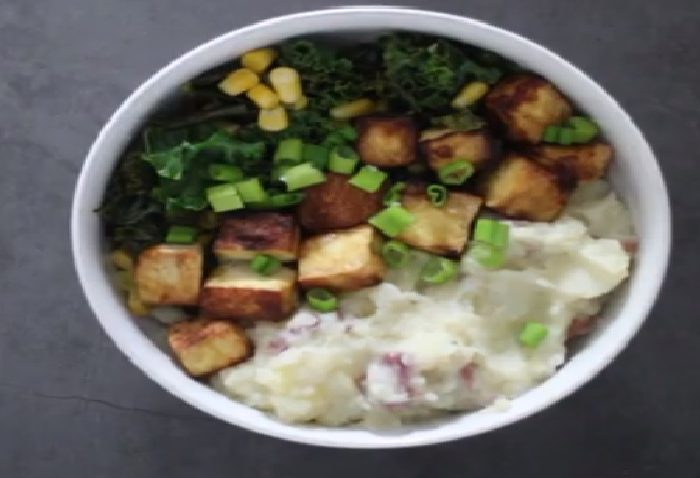 Get ready to surprise with this delicious vegan air fried mashed potato bowl! A yummy, easy and quick recipe that everyone will love!